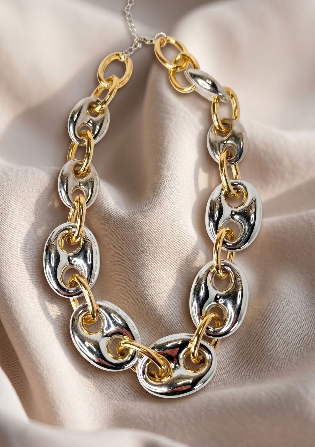 Gold & Silver Büyük Halka Zincir Kolye – Modern Statement Kadın Kolye - Görsel 3