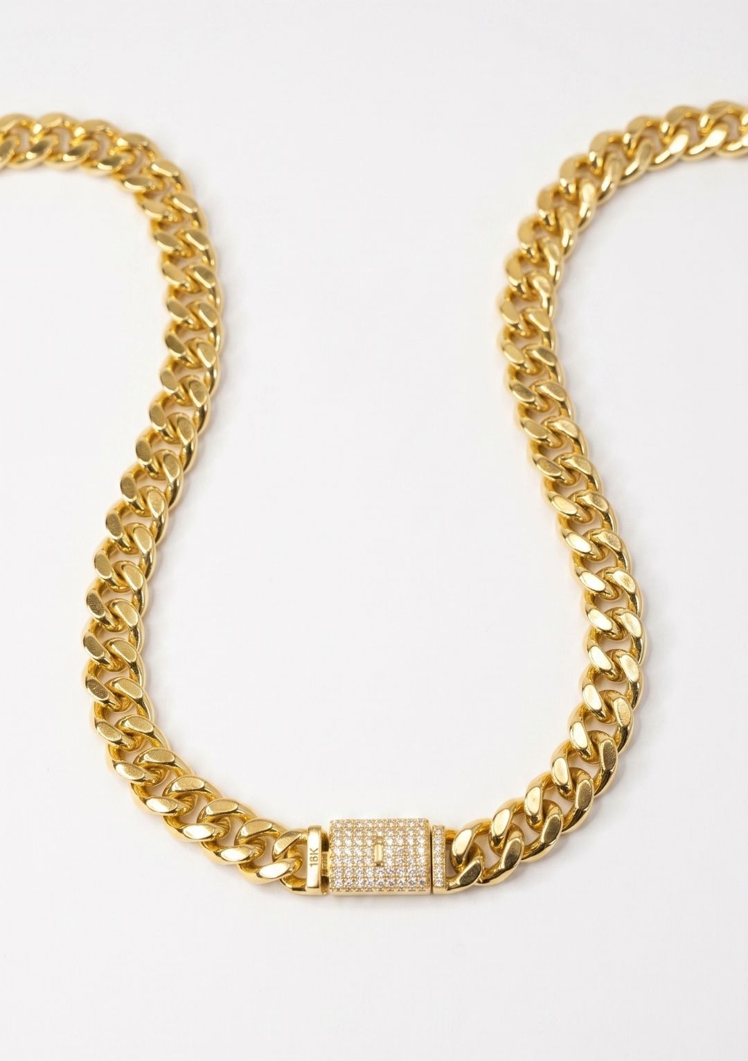 Gold Kalın Zincir Kolye – Taş Detaylı Kilitli Cuban Chain Kadın Kolye - Görsel 5