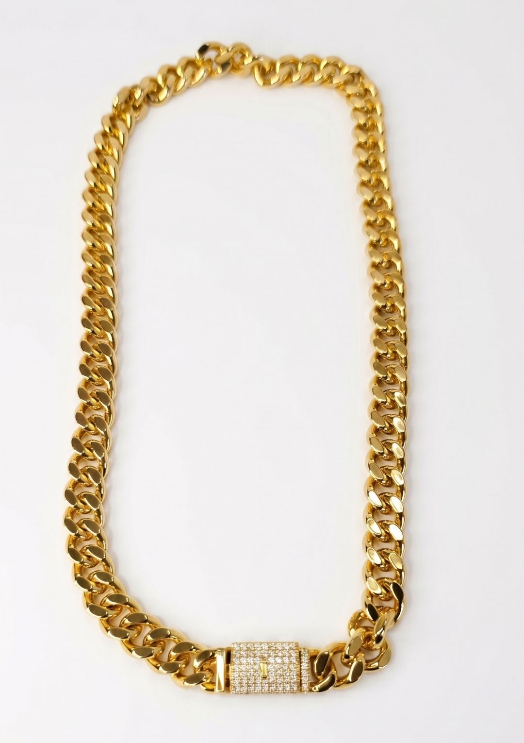 Gold Kalın Zincir Kolye – Taş Detaylı Kilitli Cuban Chain Kadın Kolye - Görsel 6