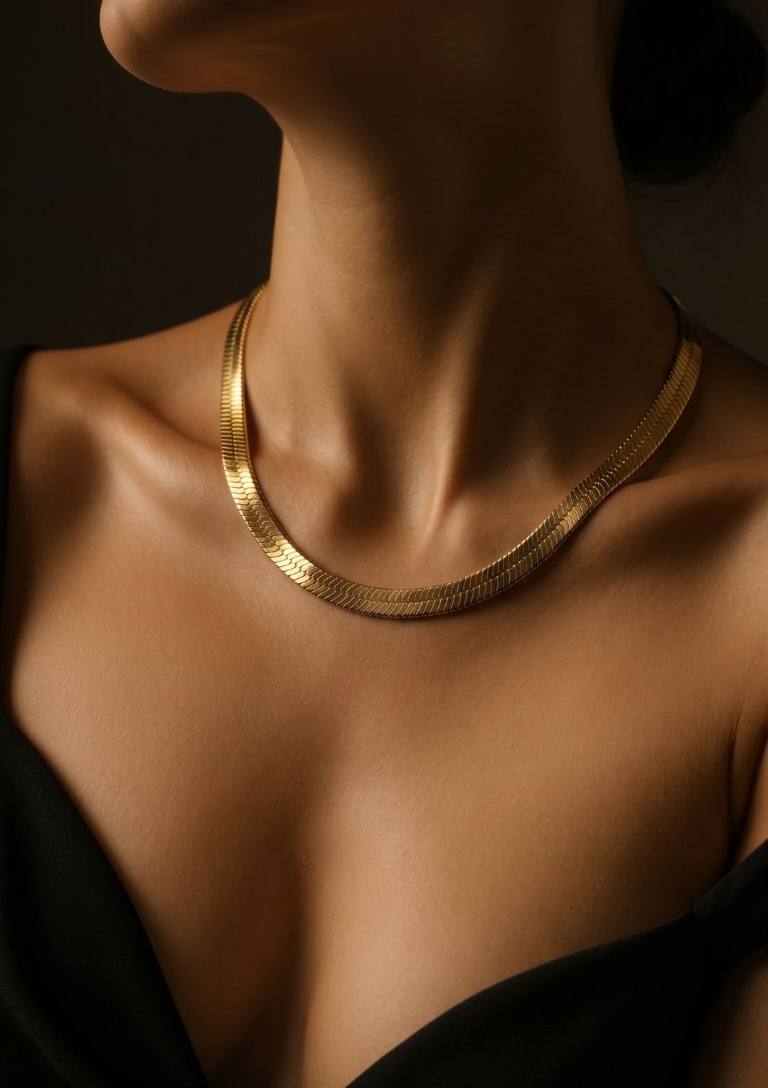 Gold Snake Zincir Kolye – Minimal Şık Kadın Kolye