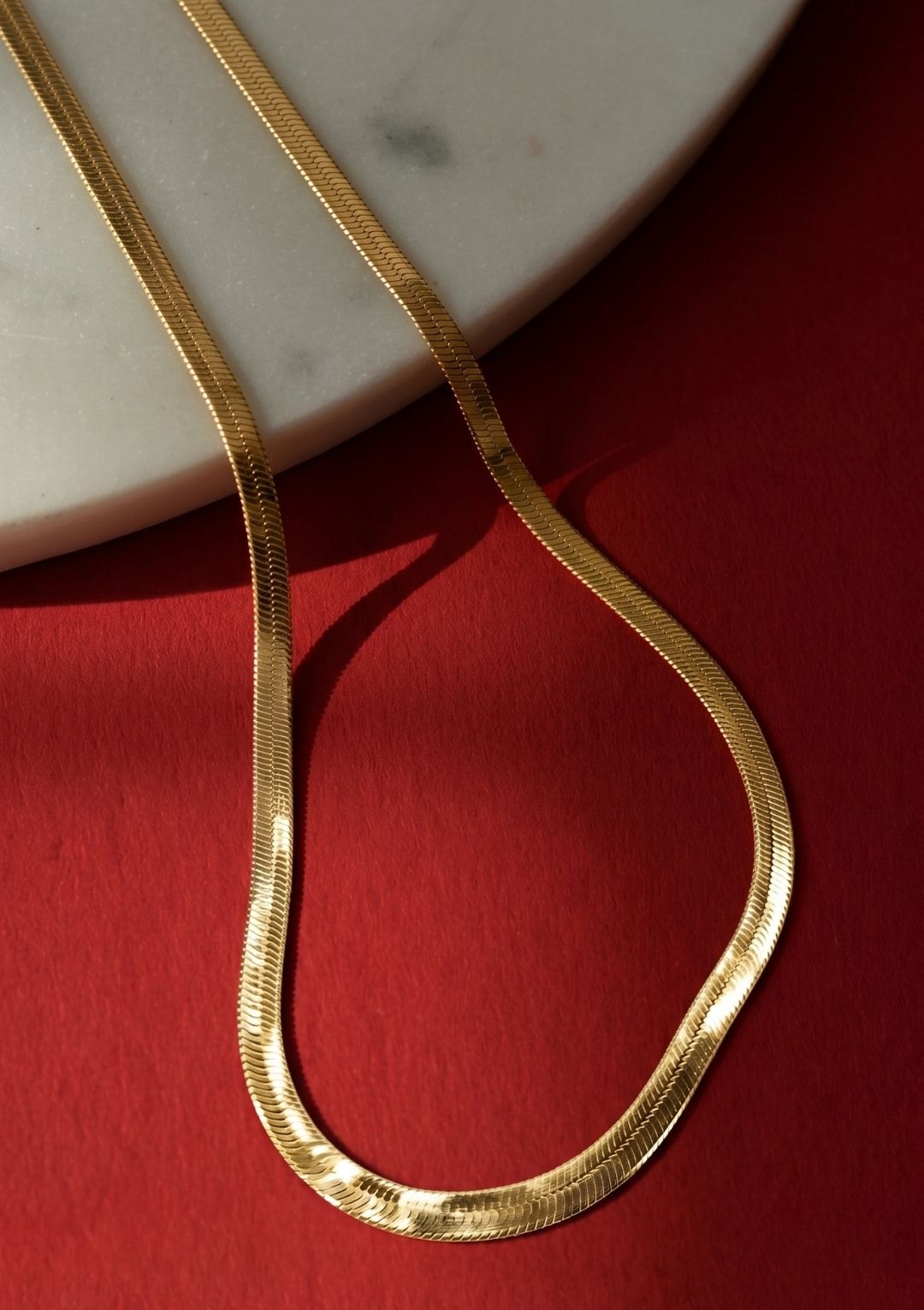 Gold Snake Zincir Kolye – Minimal Şık Kadın Kolye - Görsel 4