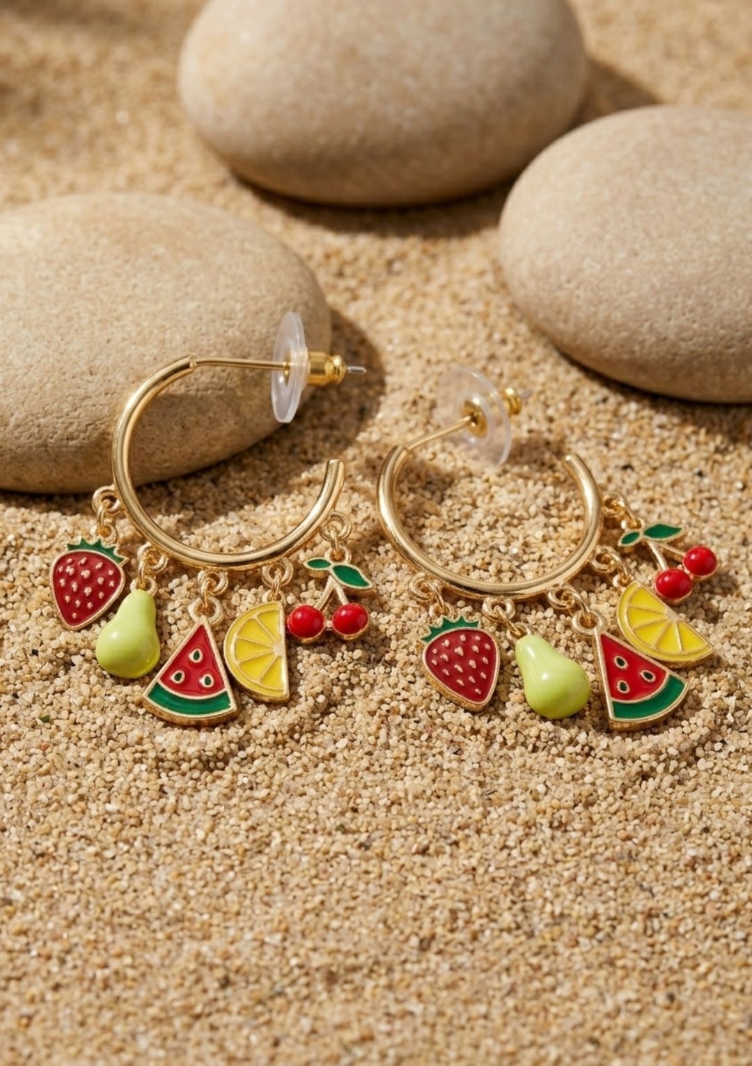 Zera Steel Meyve Figürlü Halka – Renkli Charm Detaylı Gold Kadın Küpe
