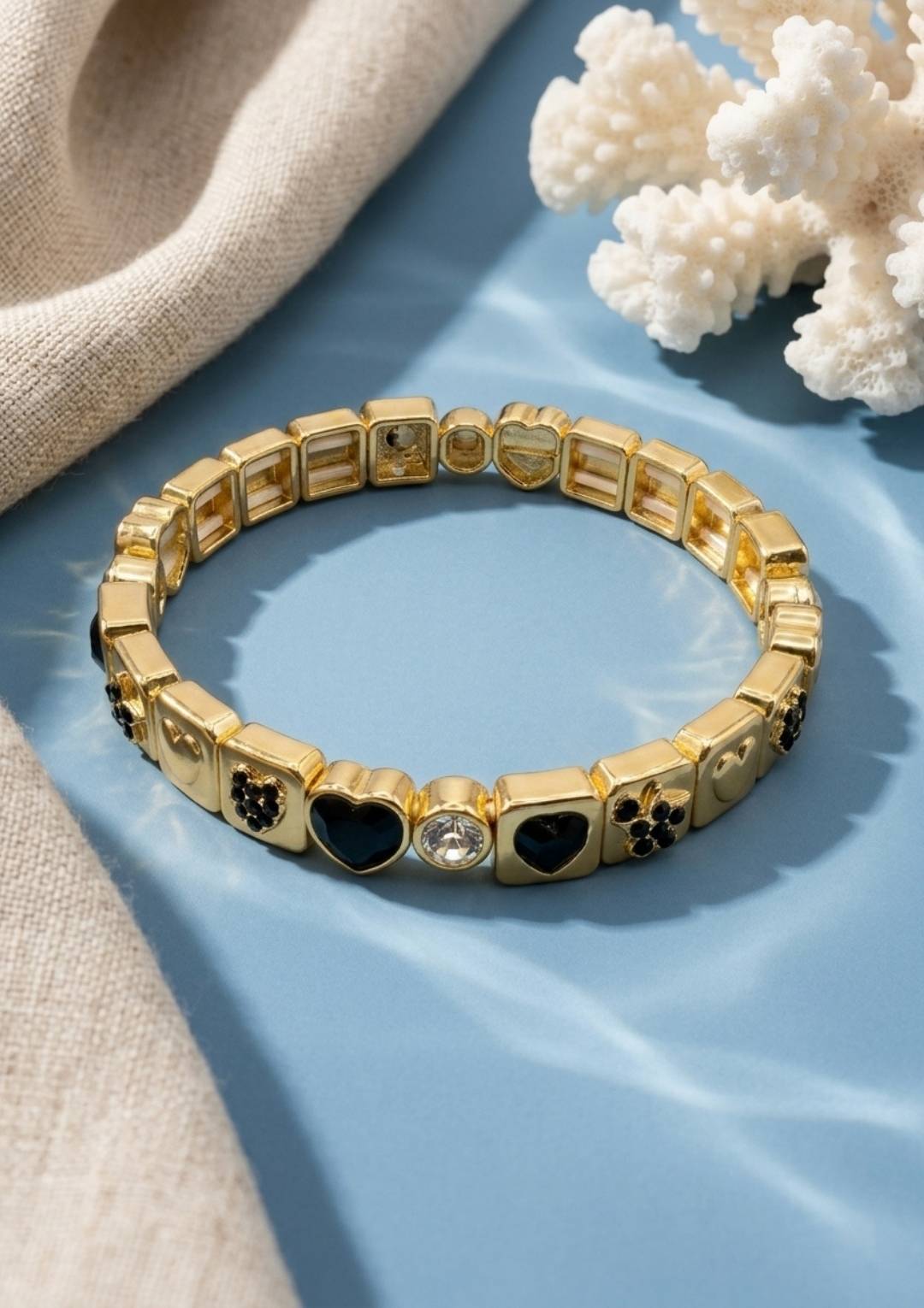 Gold Siyah Kalp Detaylı Kadın Çelik – Taşlı Luxury Charm Bileklik - Görsel 4