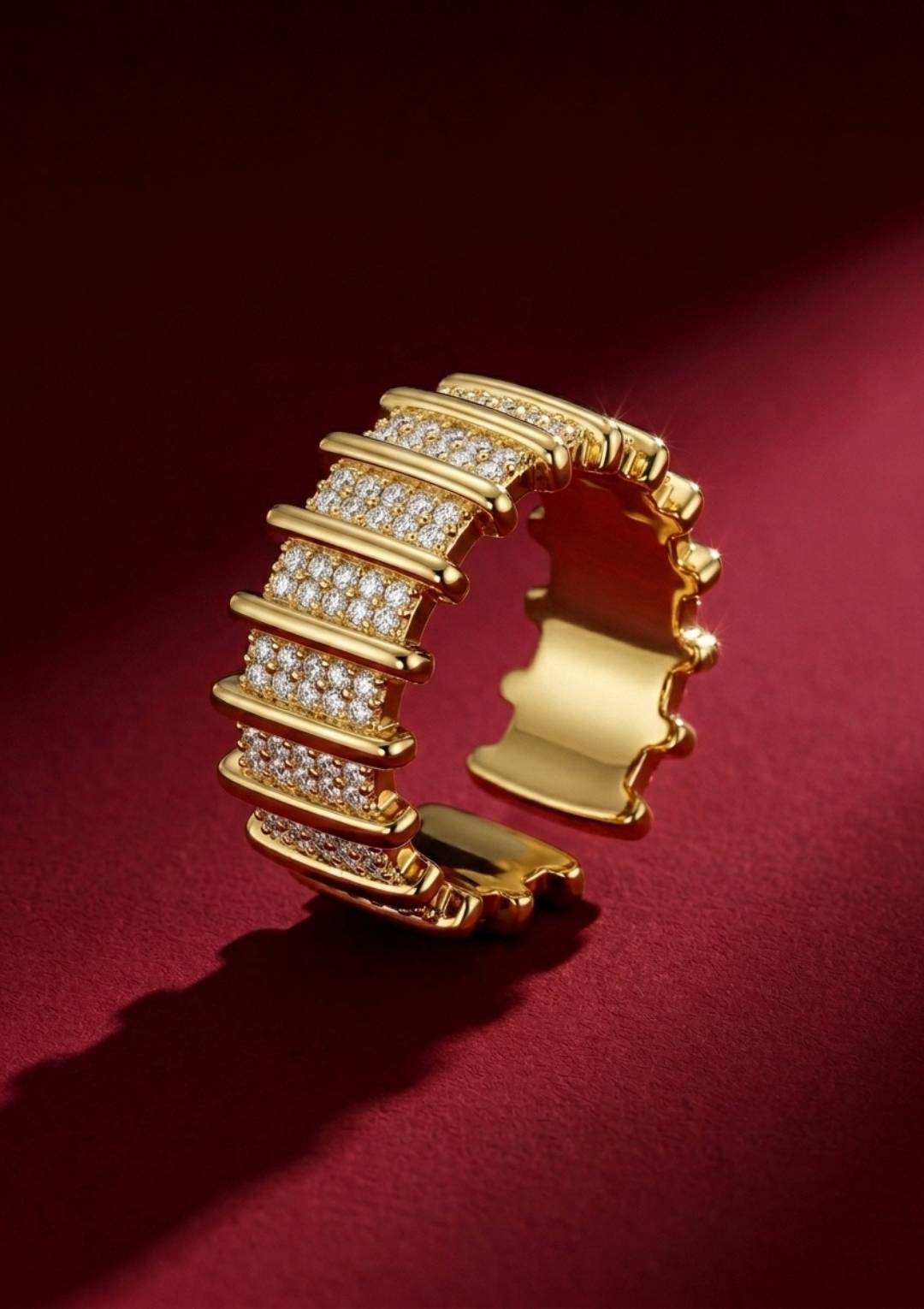 Gold Taş İşlemeli Kalın Kadın Çelik – Luxury Statement Yüzük